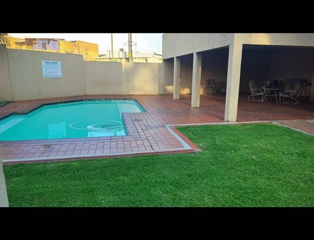 1 BEDROOM TOWNHOUSE FOR SALE IN BRACKENDOWNS
